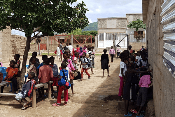 Familia Semeafrica, fazendo missões e transformando vidas